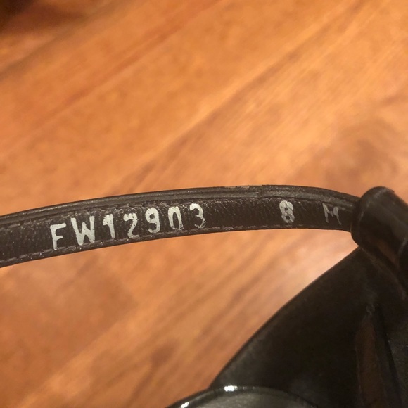 Stuart Weitzman Black Patent Leather Heels 8 - Picture 6 of 7
